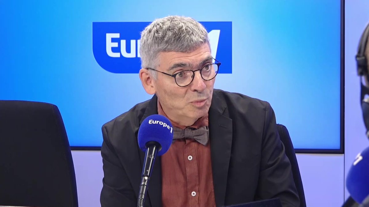 Emmanuel Macron à la Une de Paris Match : "J’aurais préféré le voir sur un camion de pompier. Il y a quelque chose d’indécent, qui ne correspond pas au niveau d’inquiétude générale de la population", déclare Pierre Ouzoulias, sénateur PCF, dans #LaGrandeInterview sur #Europe1