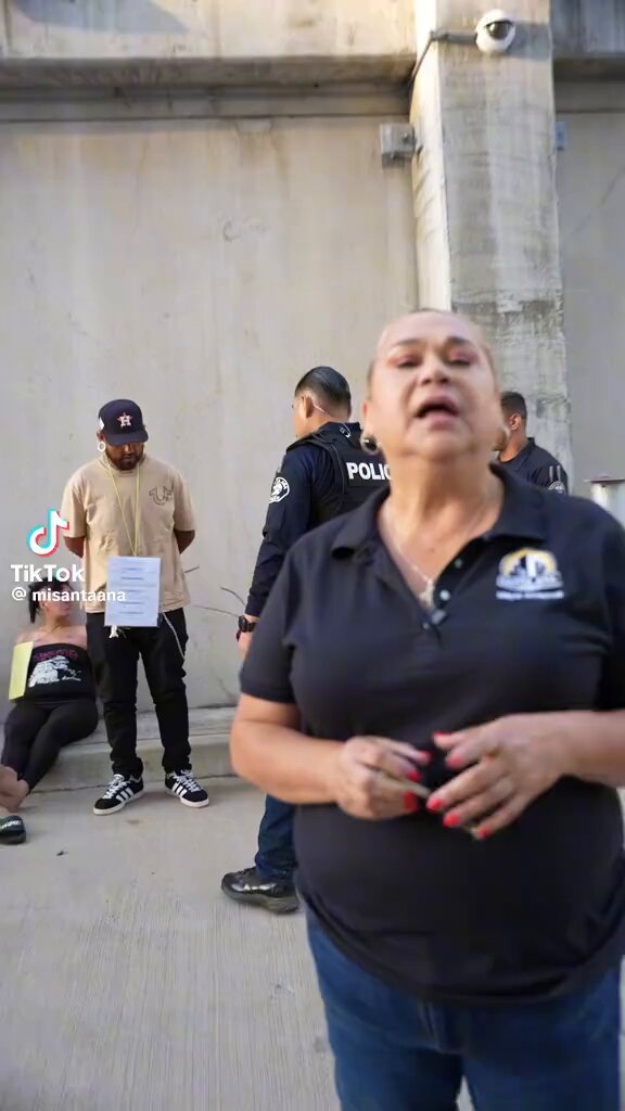 The mayor of Santa Ana talking about how the homeless get arrested if they refuse services Why aren’t you doing this Karen Bass ?? Every city in SoCal seems to be waking up except for here in la … still doing the same old failed things while neighborhoods go downhill ..