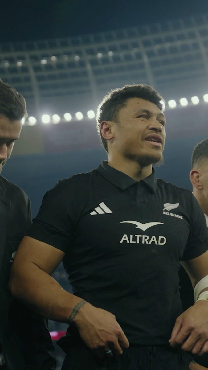 𝑳𝒐𝒐𝒌𝒊𝒏𝒈 𝒃𝒂𝒄𝒌 ~ Post-game moments after our battle against the DHL Stormers 🔙 Watch our latest episode of 𝑩𝒆𝒉𝒊𝒏𝒅 𝒕𝒉𝒆 𝑭𝒆𝒓𝒏 🖤🤍 𝗟𝗜𝗩𝗘 𝗡𝗢𝗪 ~