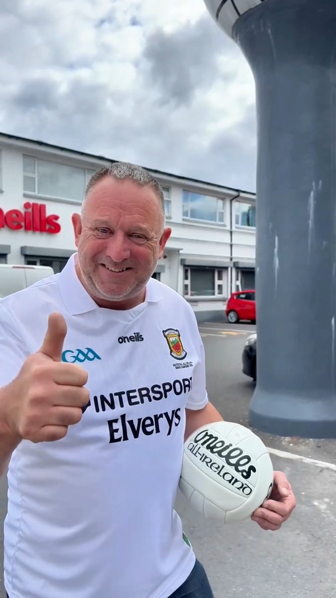 The Mayo Bandit gets the special treatment.... 💚❤️ #GAA #Mayo #MayoBandit #AllIrelandFinal #ONeills