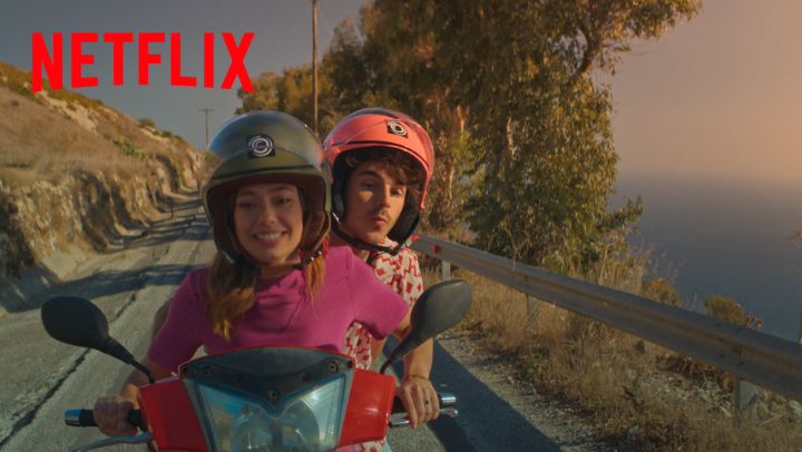 Todavía nos quedan muchas historias por vivir este verano. 'Toda la verdad de mis mentiras', basada en la novela Elísabet Benavent, se estrena el 28 de agosto.