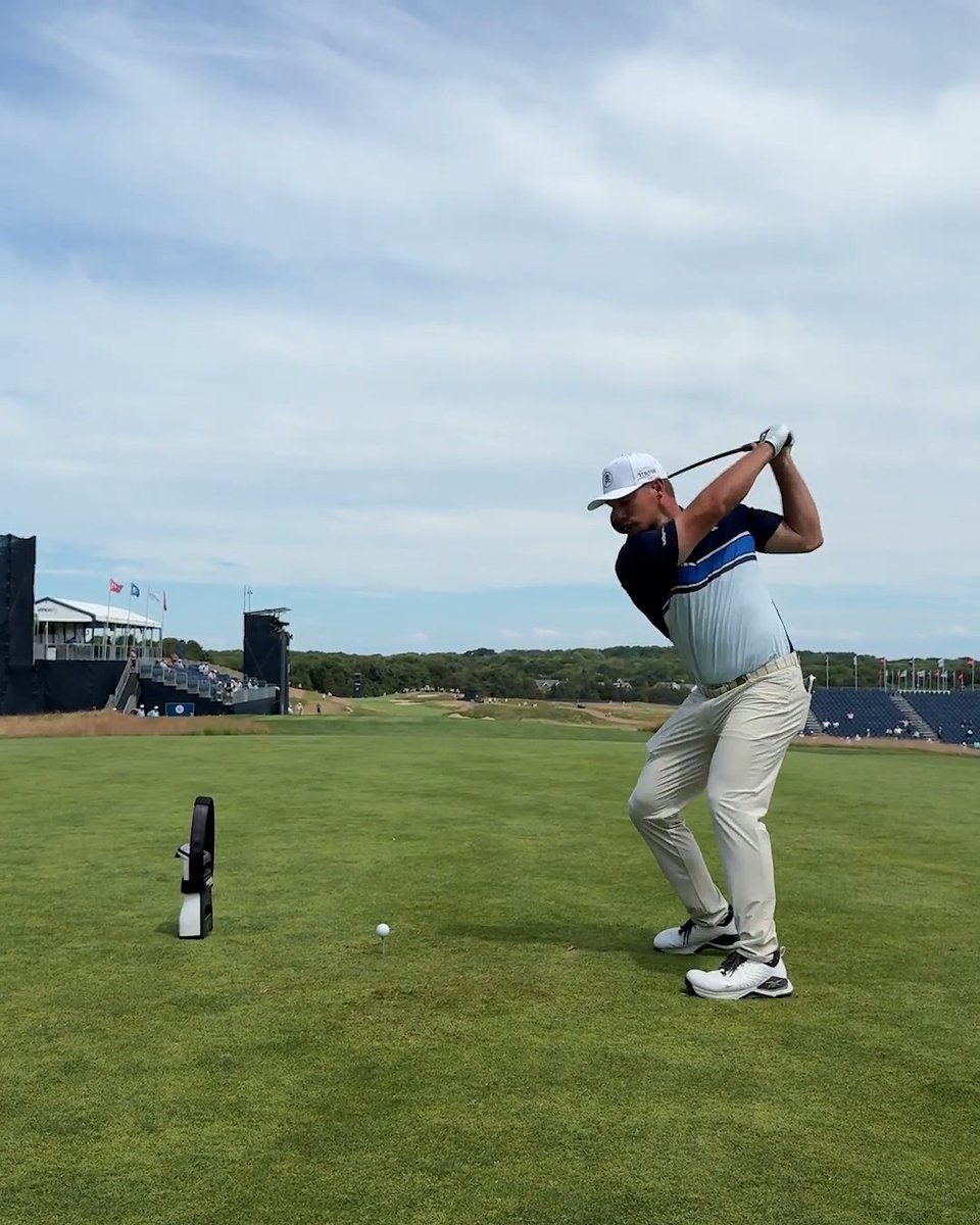 Today is International Lefthanders Day! Enjoy the swings of some of our favorite lefties. 😉