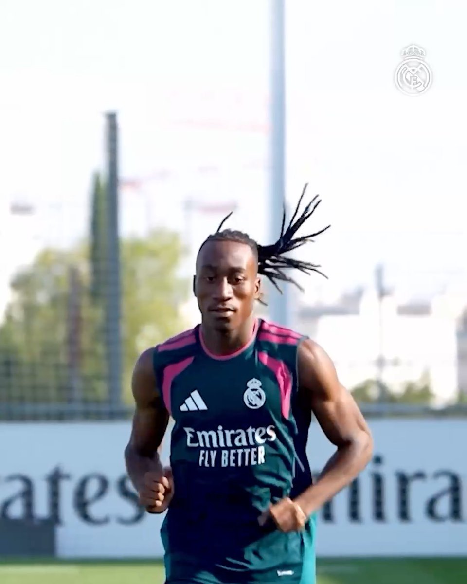 Yan Diomande agradeció a José Mourinho y al Real Madrid por la confianza de ficharlo 🤝👏. 🎥: Real Madrid C.F.