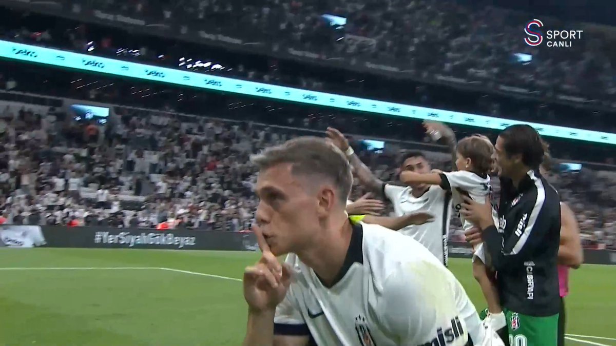 Trossard'dan galibiyet üçlüsü. #BJKvFCH | #UEL