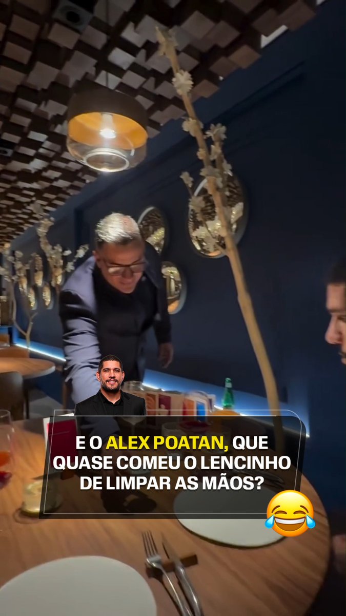 OPAAAA, POATAN! 😂😂😂 E o Alex Poatan que foi ao restaurante e quase comeu o lencinho para limpar as mãos? via @alexpoatanpereira #ESPNKnockOUT #AlexPoatan