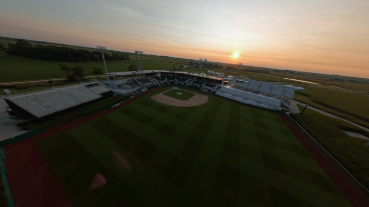 Tonight is all about baseball in the cornfields of Iowa 🌽 Welcome back to MLB at Field of Dreams ⚾️❤️