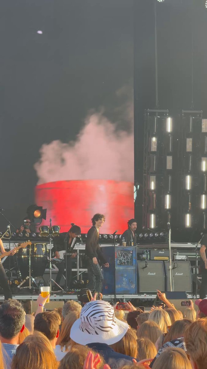 Sombr performs “Homewrecker” at Syd For Solen festival in Copenhagen.