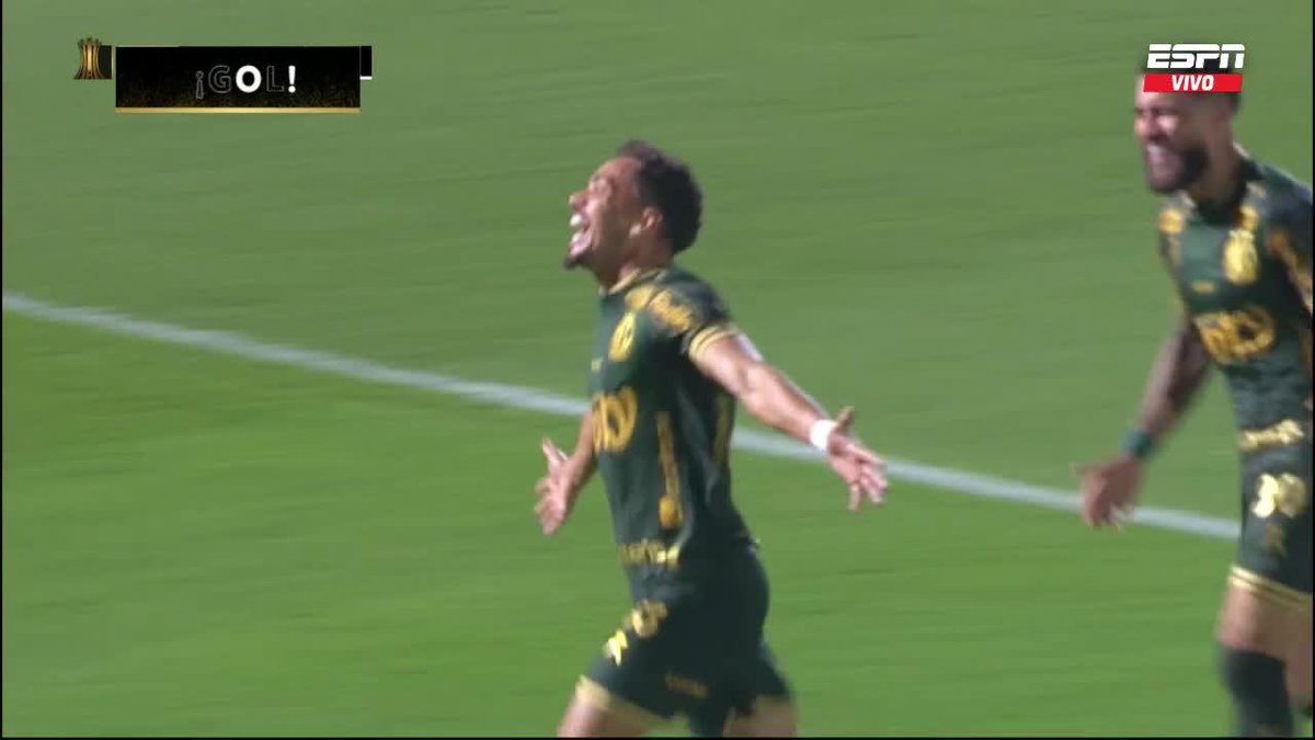 ¡REGALITO Y A COBRAR! Segovia quiso rechazar pero no pudo, Eduardo no perdonó y anotó el 1-0 de Mirassol vs. Liga de Quito. 📺 Mirá TODA la CONMEBOL #Libertadores por #DisneyPlus Plan Premium