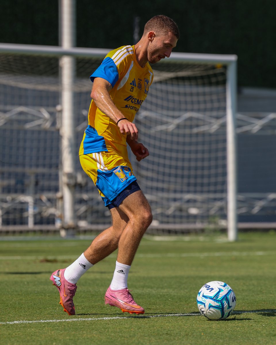 📹🔥 ¡Intensidad y goles en el Centro de Entrenamiento Tigres! Smart Fit México