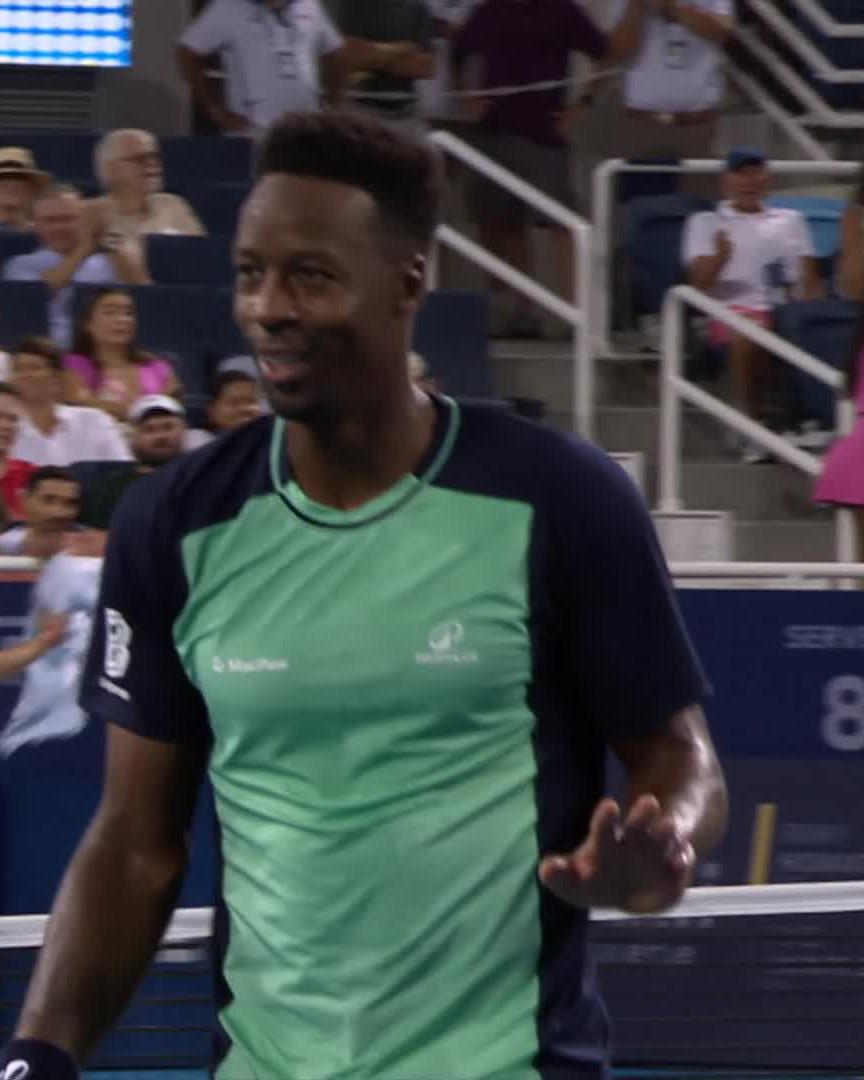 The GLORY of Gael 🙌 A no-look volley from Gael Monfils #CincyTennis