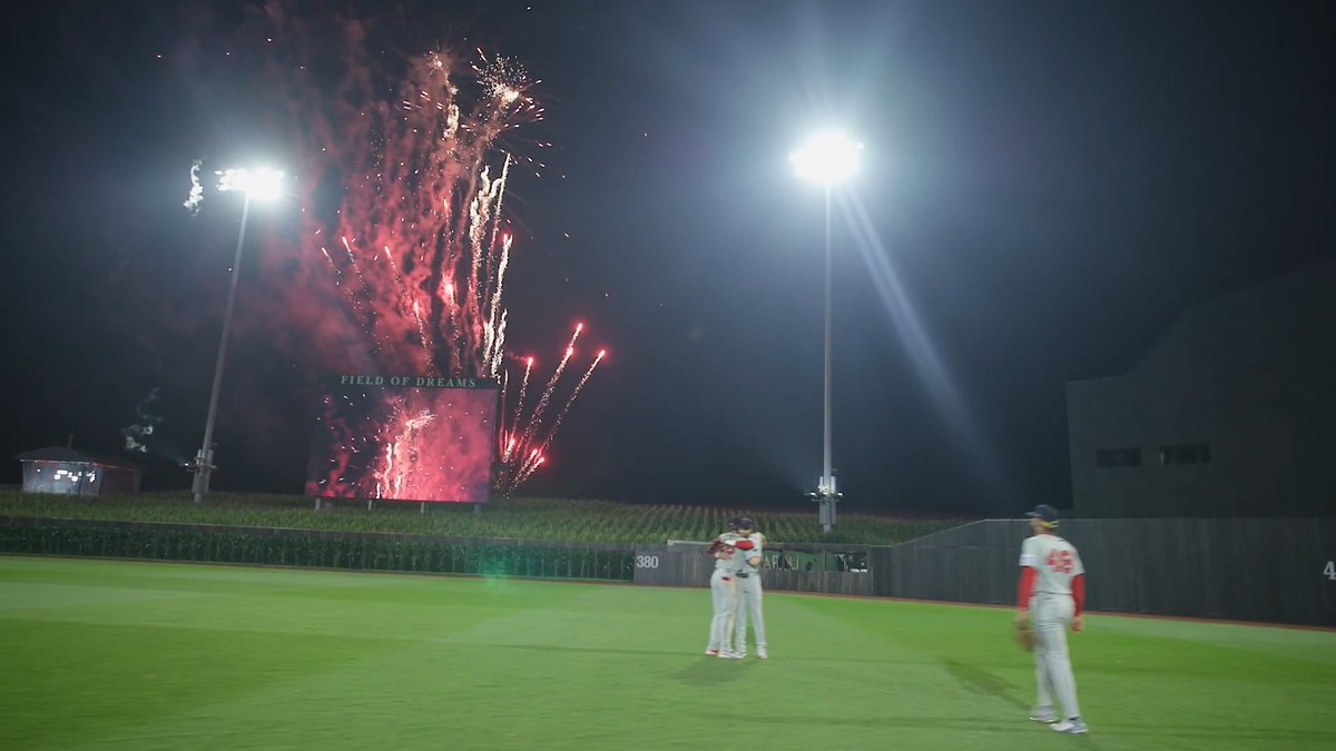The Philadelphia Phillies emerge victorious! #MLBatFieldofDreams