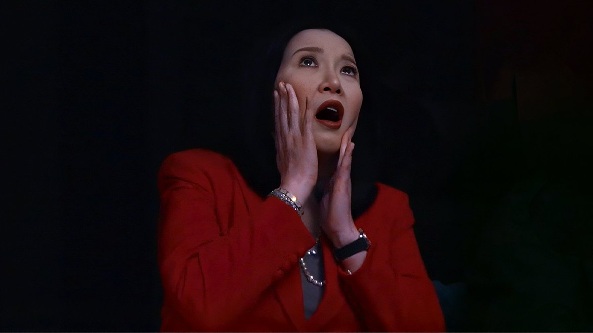 today I learned sobrang productive pa rin ni C.H.I.K.A. Kris tuwing lunch break! she’s giving more, more, more of her signature style for my local faves in Episode 2!