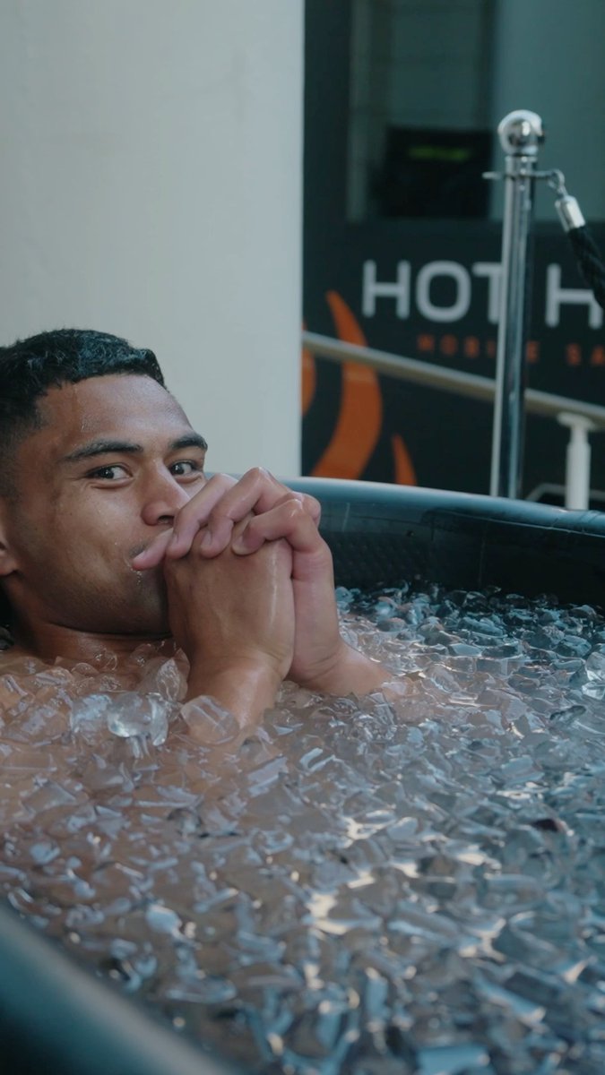 This is how an All Blacks recovery session looks after a match in South Africa ๐ฅถ For more behind-the-scenes, watch our latest episode of ๐ฉ๐๐๐๐๐
๐๐๐ ๐ญ๐๐๐ at