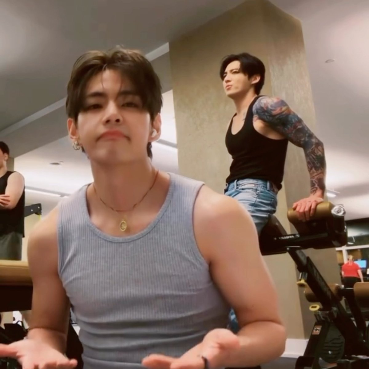 THIS VID?? OH MY GOD.