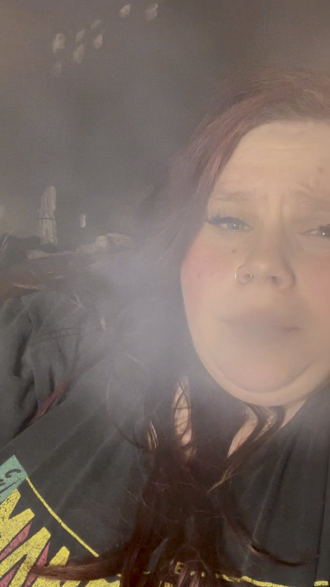 Letsssss smoke!!!!! I need some waterproof lash glue help!!! 😝🙏🏼🫶🏻🤗☺️😉💚😶🌫️😘 #stonermilf #slutwife #bbw #bbwlover #mmemberville #stoner #fatbabefriday