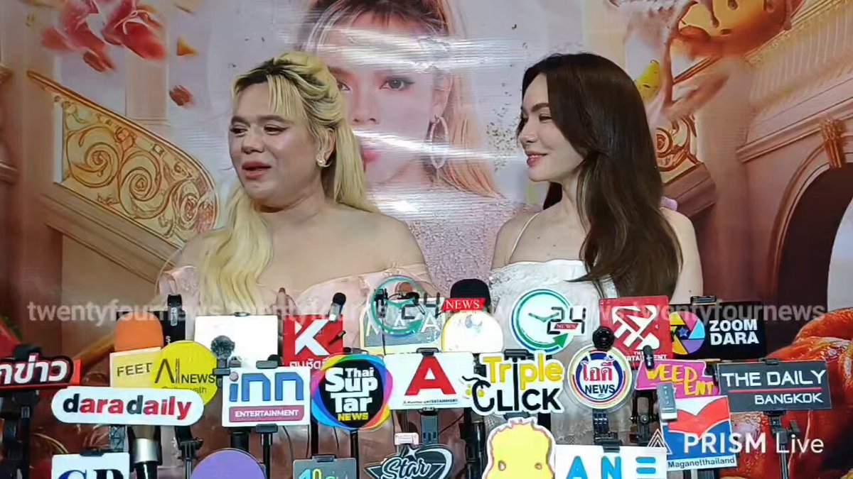 พี่เอ : มีลูกสาวสุดสวยมาเป็นแขกรับเชิญในวันเปิดงาน //ดีใจเนอะ ระดับพี่เอคือชวนชาล็อตไปวันแรกของการเปิดตลาดเลย ขอให้มีคนเอ็นดูเยอะๆเลยน้า CL AT AFAIR MARKET #AFairInLoveXCharlotte #CharlotteAustin #ชาล็อตออสติน