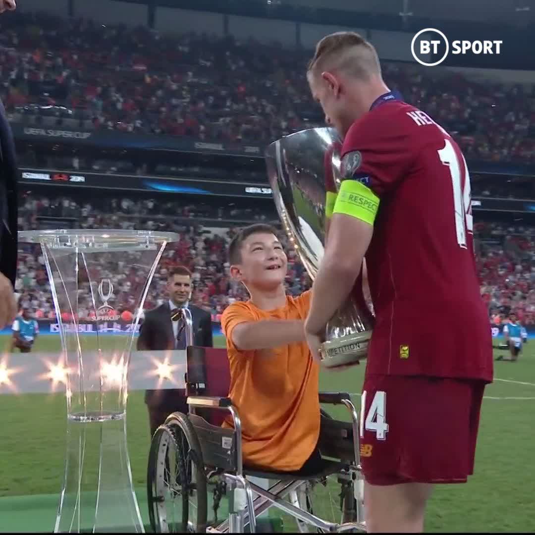 On this day in 2019 ๐ Liverpool lifted the UEFA Super Cup in Istanbul ๐ด