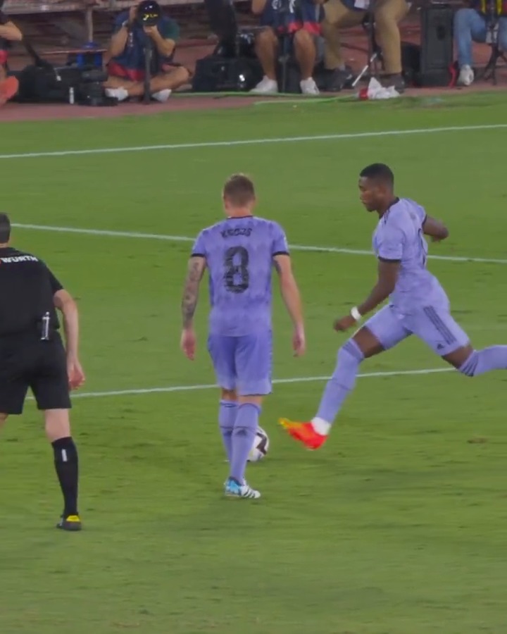 𝐀𝐋𝐀𝐁𝐀do sea David. 👀 Se cumplen cuatro años de este golazo del defensa austriaco. David Alaba | LALIGAEASPORTS