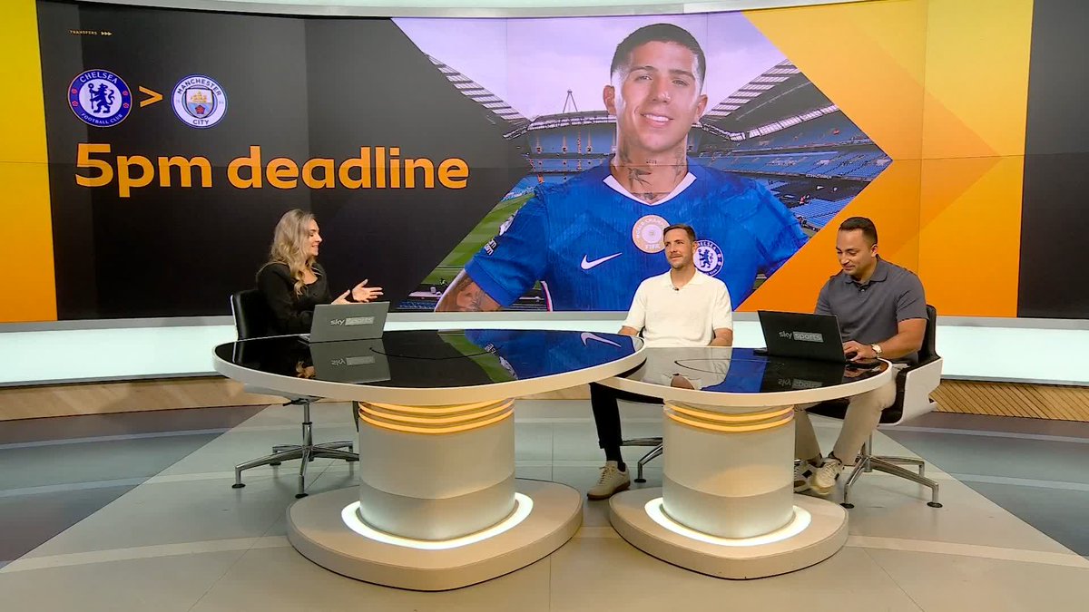 "I don't think top clubs operate in this way, I really think it's a tongue in cheek comment" 😅 Dan Gosling on Chelsea giving a deadline for bids for Enzo Fernandez ⏳