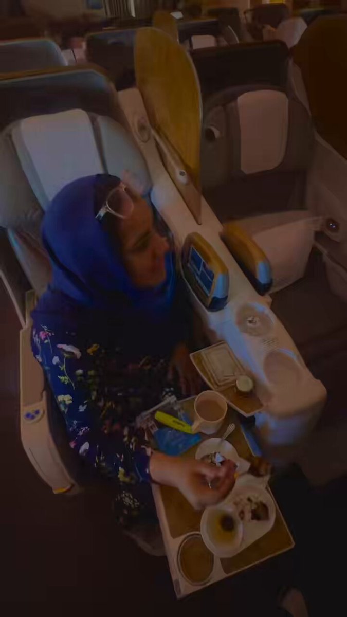Throwback to last 14 aug when my fam collectively decided to leave this country and lit took over the whole plane for ts Jet2Holiday