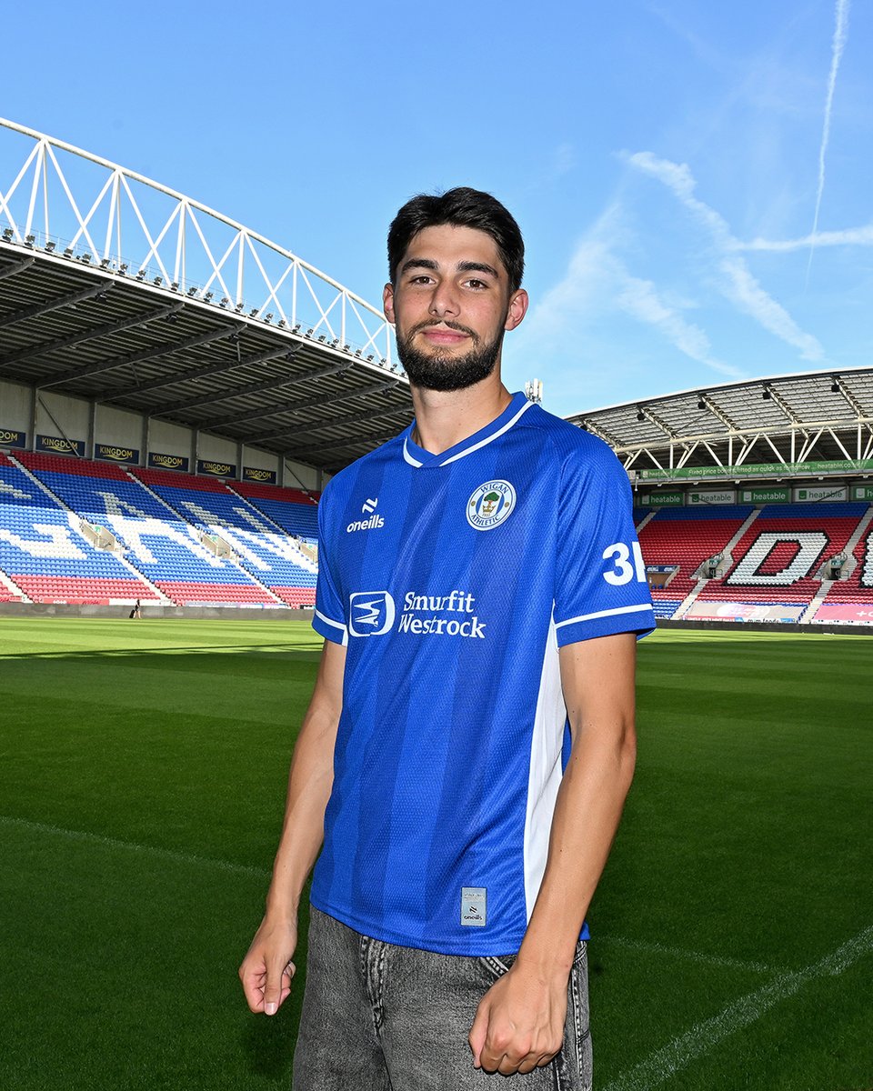 💭 "The Club in itself is a massive Club." Fin Burns' first words as a Latics player. 👇