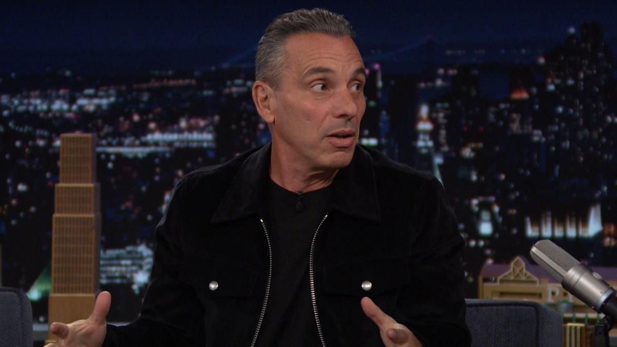 .Sebastian Maniscalco carved pumpkins and jumped in a ball pit with Justin Bieber for Halloween last year 😭 #FallonTonight