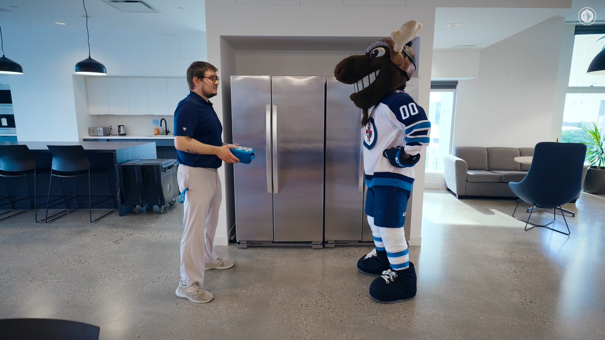 Mick E. Moose, lunchtime enforcer? 🤣 🫎 HOCKEY SEASON IS COMING! 🎟️