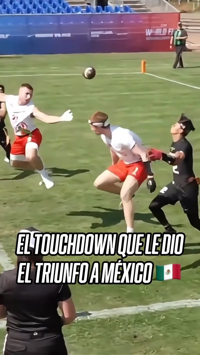 ¡EL ERROR QUE LE DIO LA VICTORIA A MÉXICO! 🇲🇽🔥 🏈 El jugador estuvo a nada de interceptar, pero el receptor mexicano nunca perdió de vista el balón y anotó el TD ganador. No te pierdas el Mundial de Flag Football por nuestro canal de YT ESPN MX. 💻