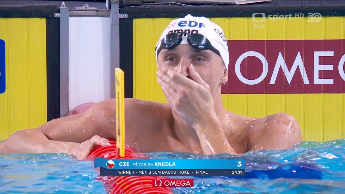 🔥 WOW! Miroslav Knedla 🇨🇿🏊♂️ proletěl finále závodu na 50 metrů znak v životním čase 24,11 sekundy a stal se evropským šampionem. 🥇 Více 👉