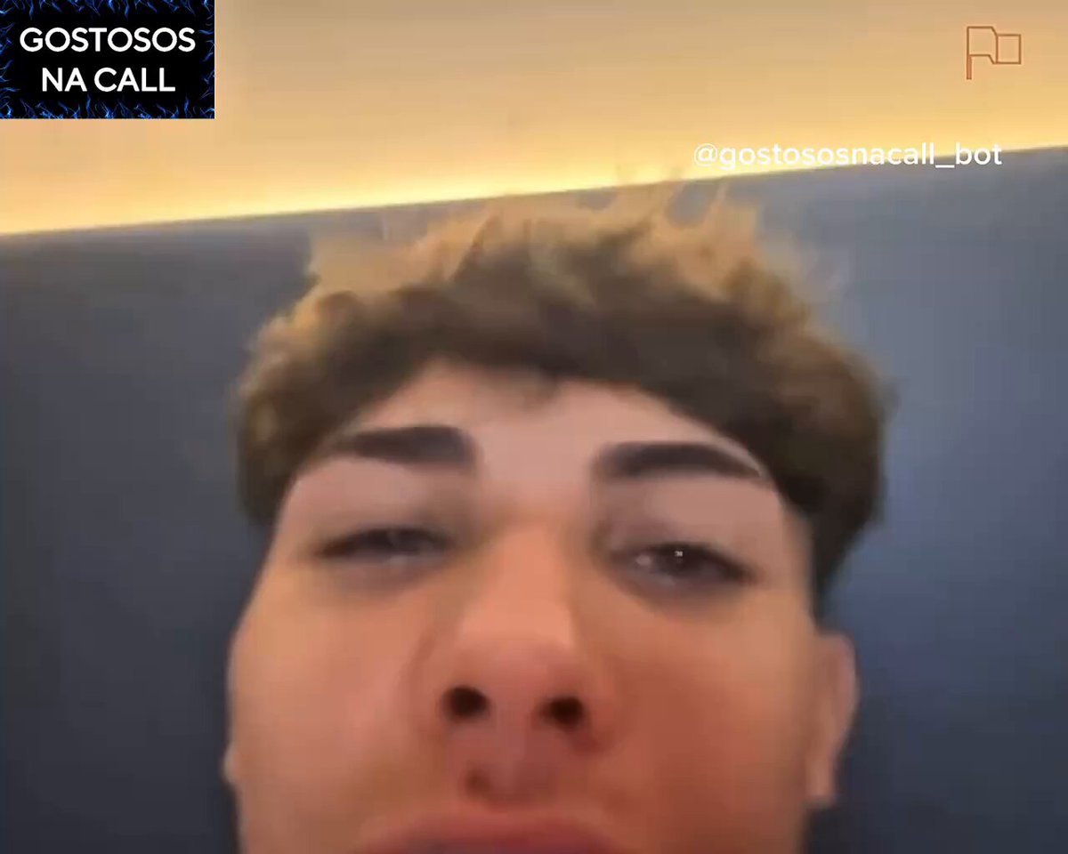 os irmãos fizeram a maior brotheragem com a novinha na chamada, pediram pra fazer um troca troca online e correram pro banheiro pra bater uma e gozar gostoso 😋🤤💦 #brotheragem #pintoawards #mucilon #novinhodopirocão #brotheragemhetero