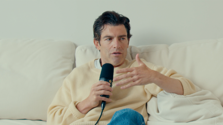 Max Greenfield reveals an incredible Taylor Swift moment from when she guest-starred on New Girl. 🎙️: Therapuss with Jake Shane