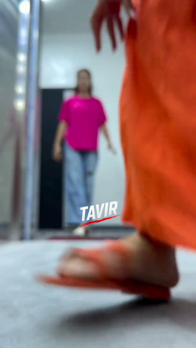 Çekim yapmak için asansöre telefonlarını bırakan kadınların kameralarını gören ustalar, neye uğradıklarını şaşırdı.