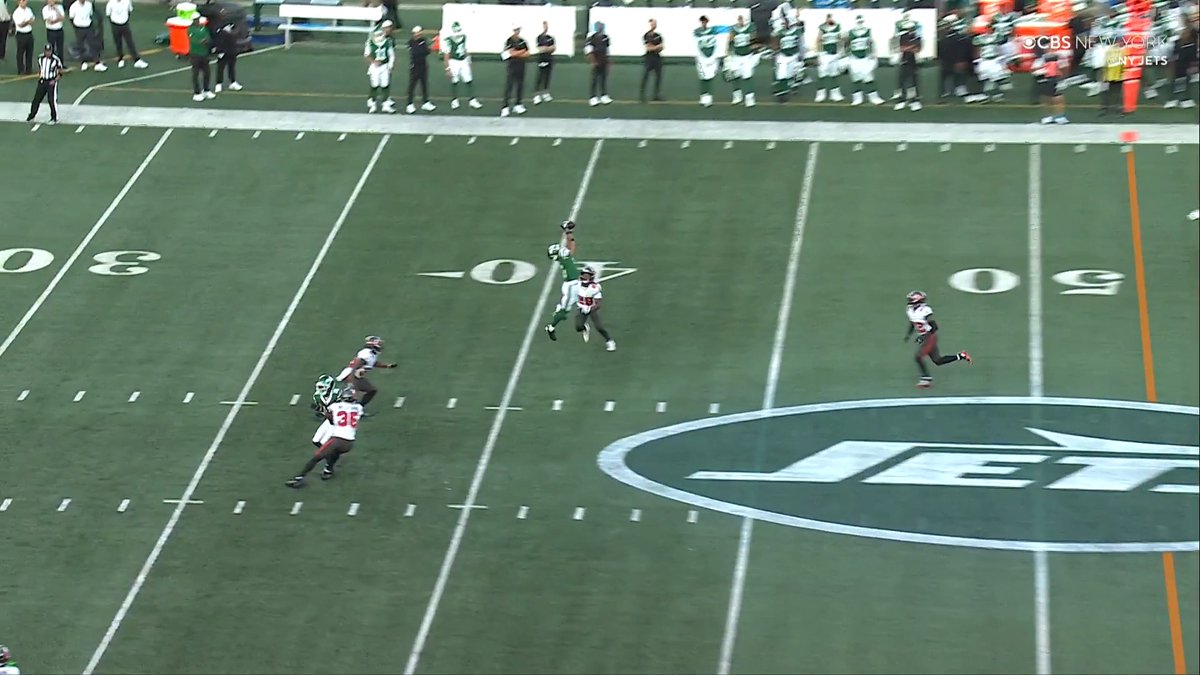 What a catch by Garrett Wilson! TBvsNYJ on NFL Network Stream on NFL+