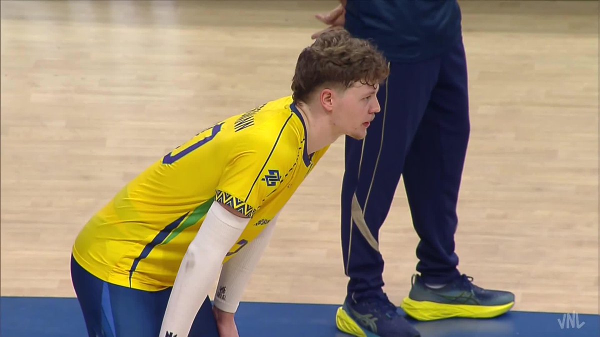 🇧🇷💪 LUKAS BERGMANN IS BACK! After missing the #VNL, Lukas Bergmann is back with Brazil’s national team. 💚💛 The outside hitter has recovered from a back injury and is back in full training under head coach Bernardinho. Next up: the South American Championship, September 15-20 in Rio de Janeiro 🇧🇷. 🔥 Great to see you back, Lukas! 🙌 🏐 #Volleyball #Volei