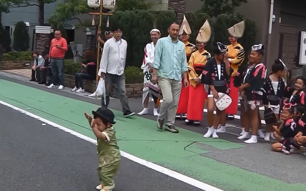 子供さん 2歳になる前に自分の才能に気づく。 ステップが只者じゃない…