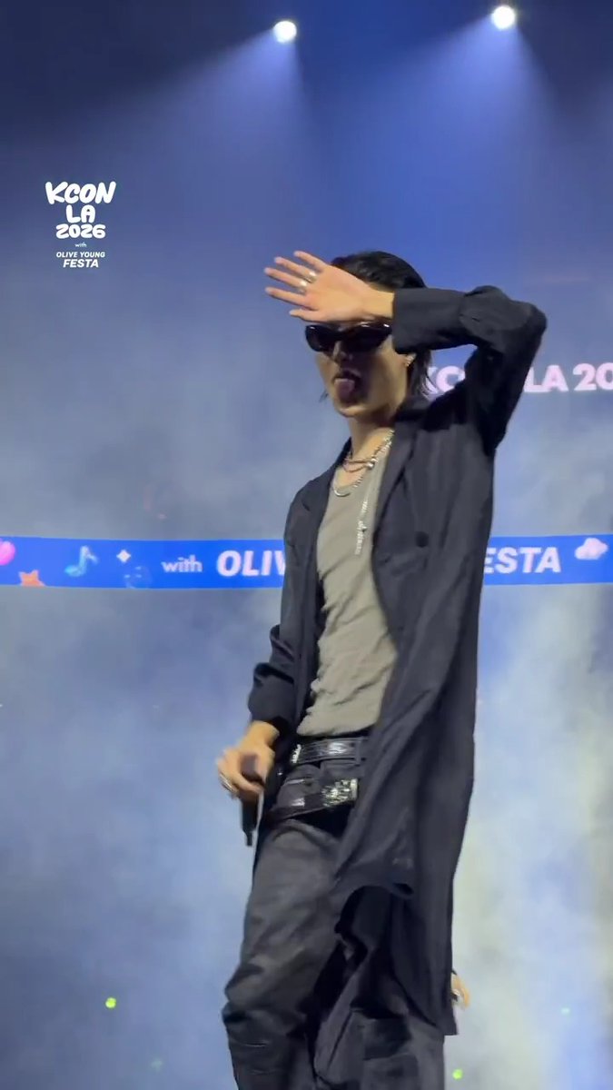 [#KCONLA2026] ON STAGE NOW⚡M COUNTDOWN STAGE 💙 DAY 1 Catch every unforgettable moment of #HYUNHAYO (#TREASURE) on stage! TREASURE MAKER - KCON LA 2026 AUG 14-16 Arena, LA Convention Center Let’s #KCON