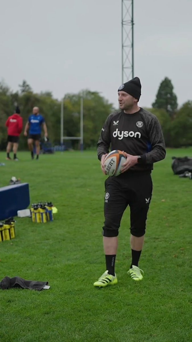 When Finn Russell does a passing masterclass, you listen 🏉 💪