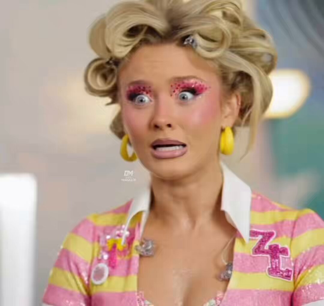 Zara Larsson, 2006 pop hayranı olarak “B’day” ve “Back to Basics” albümlerini tüm zamanların favorileri arasında gösterdi.