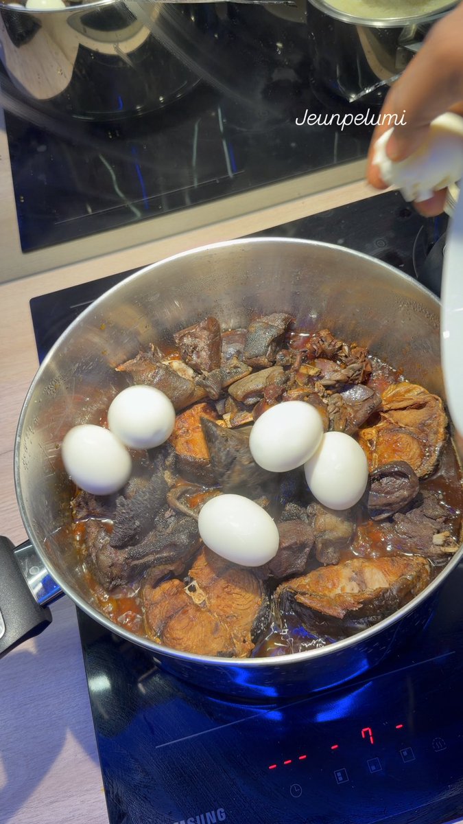 This delicious Ofada stew should be on your menu this weekend! ๐