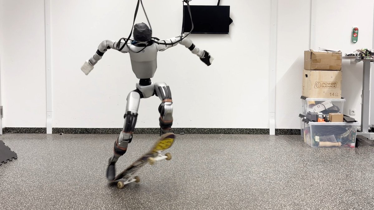 A first glimpse of the wildest robotics project of my PhD. 🛹 The Blind Skateboarder 🛹 No vision. No markers. Paper, code, weights — coming soon. And we have more. 😉