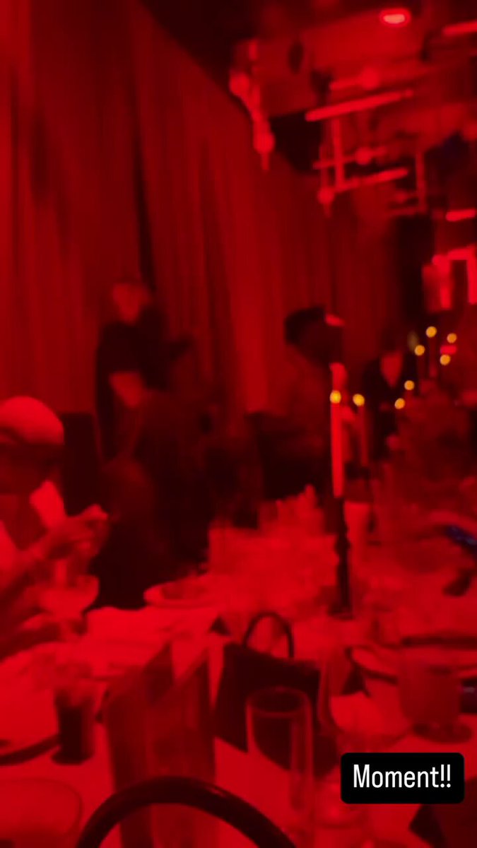 Baddo is so non-challant man😂, see as Wizkid and 2Face reacted when the song came on 🔥🔥