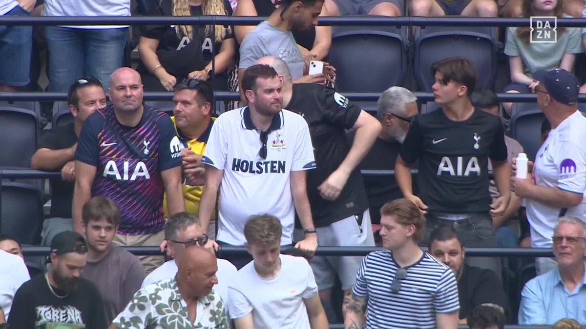 Más reconocimientos a Pedro Porro en el Tottenham. Ahora de la afición. 👏🏻⭐