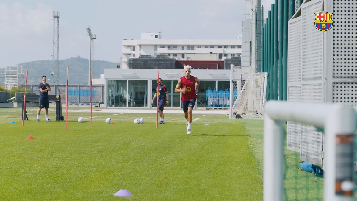 Just Pedri González training. Every second is worth watching.