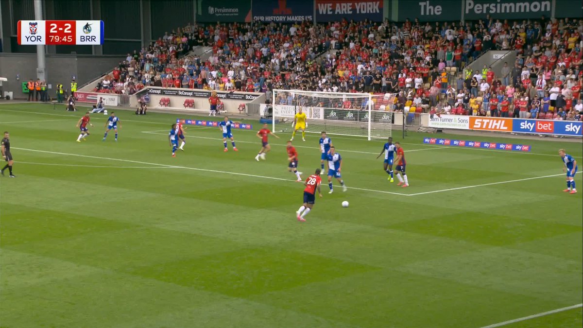 "What a day it is turning into for York City! Harry Boyes has scored a brace as York City take the lead once more 🔥