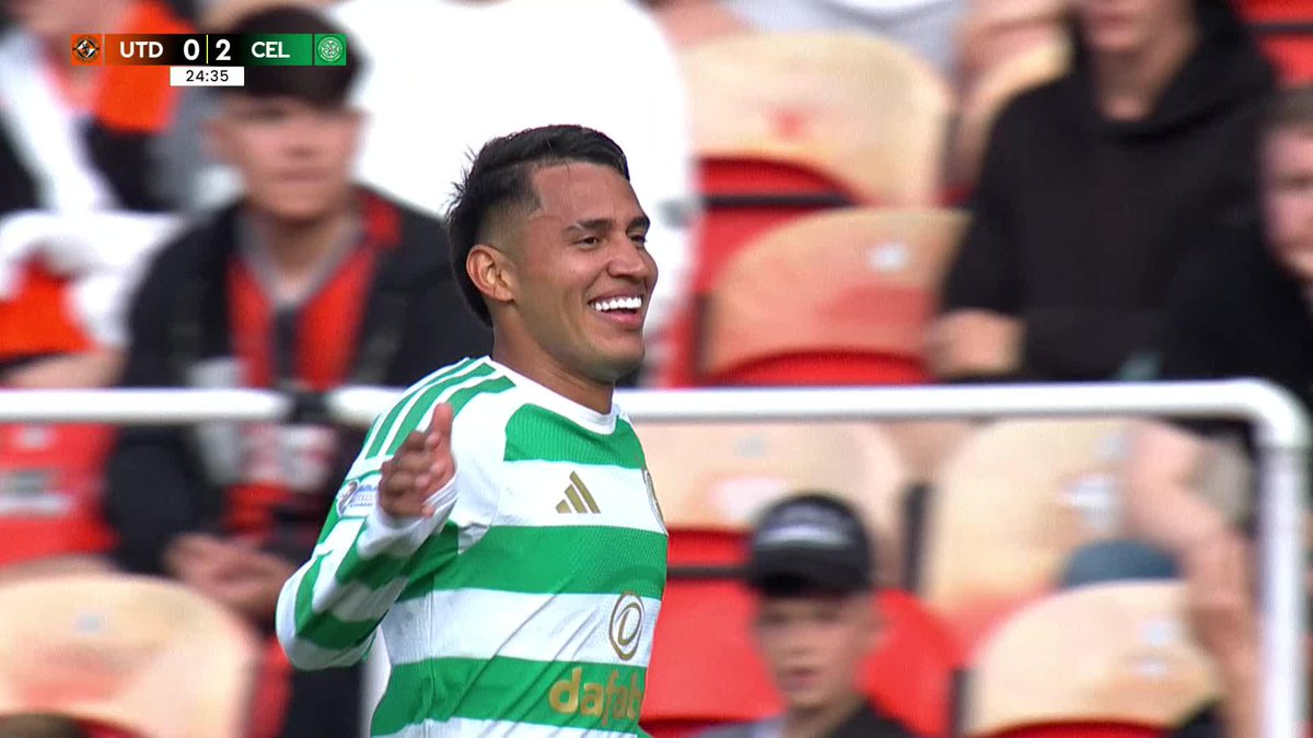 Camilo Durán doubles the lead! 🍀 A first goal for Celtic Football Club's new Colombian forward 🇨🇴 #PremierSportsCup