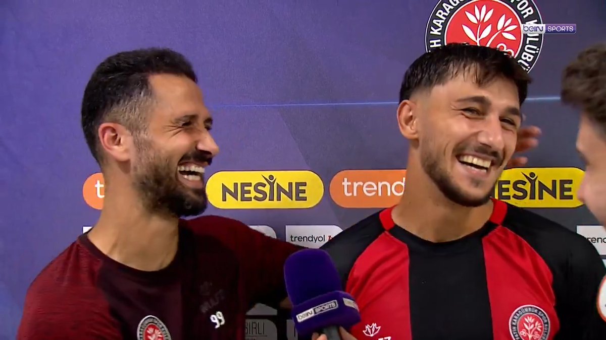 😅 "Saha içinde, asistten sonra Emre Abi'ye 'Sol ayağını öpmek istiyorum.' dedim." 🗣️ Muhammed Sarıkaya ve Emre Akbaba, maç sonu röportajına birlikte katıldı. #beINSPORTS