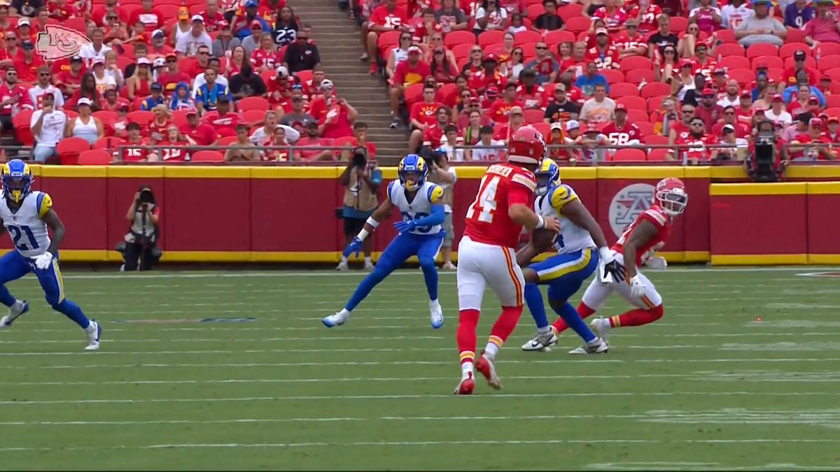 .Garrett Nussmeier showing off a little in his first Preseason game. LARvsKC on @NFLnetwork Stream on NFL+