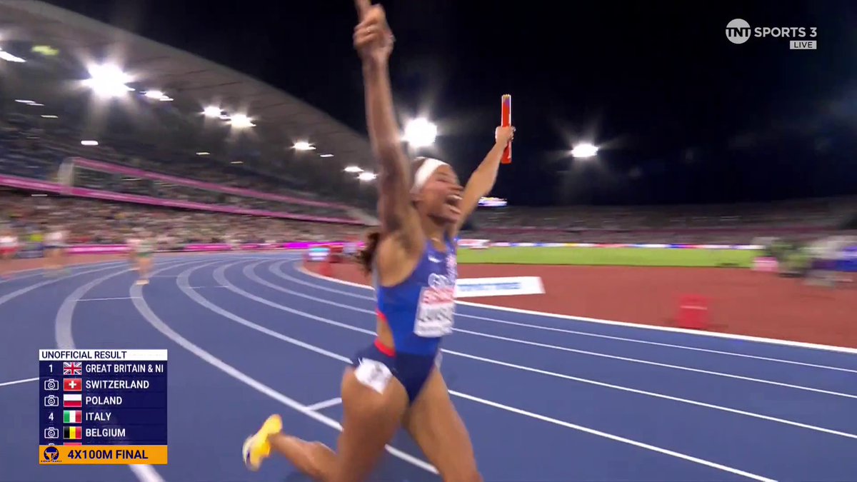Great Britain STORM to victory in the women's 4 x 100m relay! 🔥🇬🇧