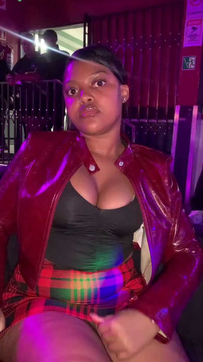 Party mood 🥰😍