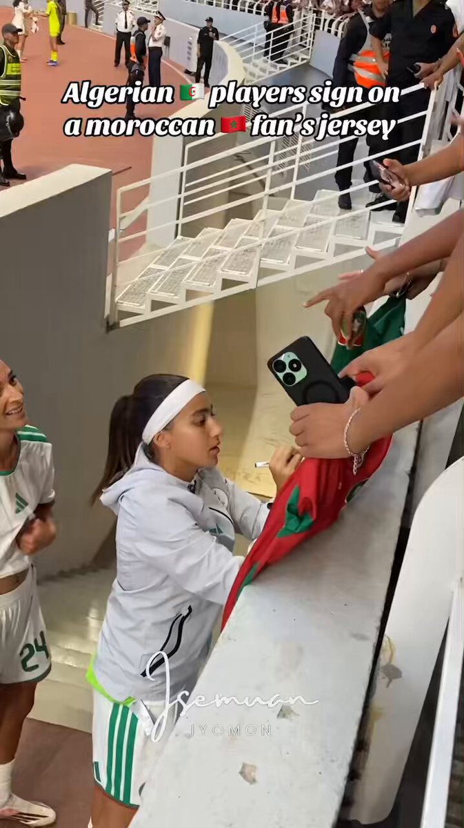 Football United the world, rivals on the pitch but its all love and respect off the pitch 🇩🇿🫶🏾🇲🇦
